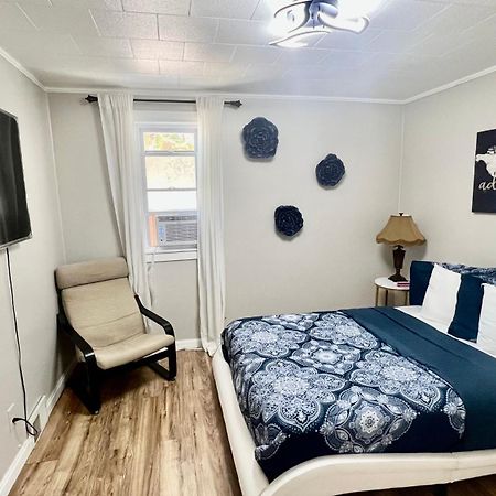 Cozy Buffalo Home-Sleeps 3 Lackawanna Bagian luar foto
